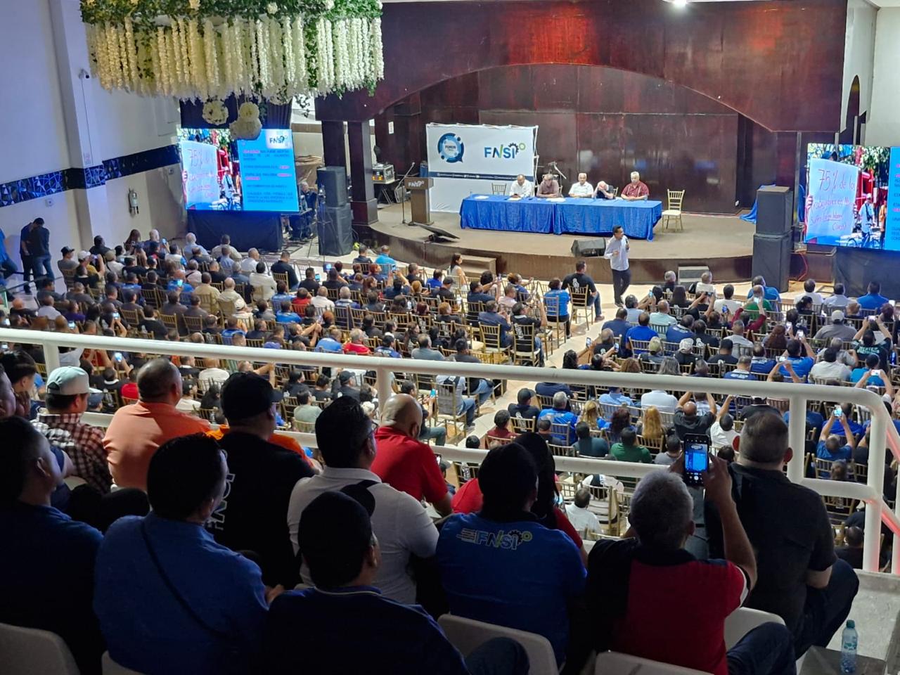 Realiza FNSI foro de análisis sobre reducción de la jornada laboral